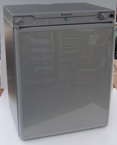 электрогазовый автомобильный холодильник DOMETIC/WAECO RF60 электрогазовый автомобильный холодильник DOMETIC/WAECO RF60