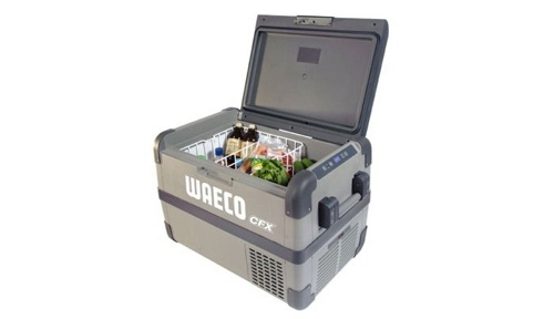 Переносной автомобильный холодильник с USB зарядкой для мобильных устройств 46л  Waeco CFX-50